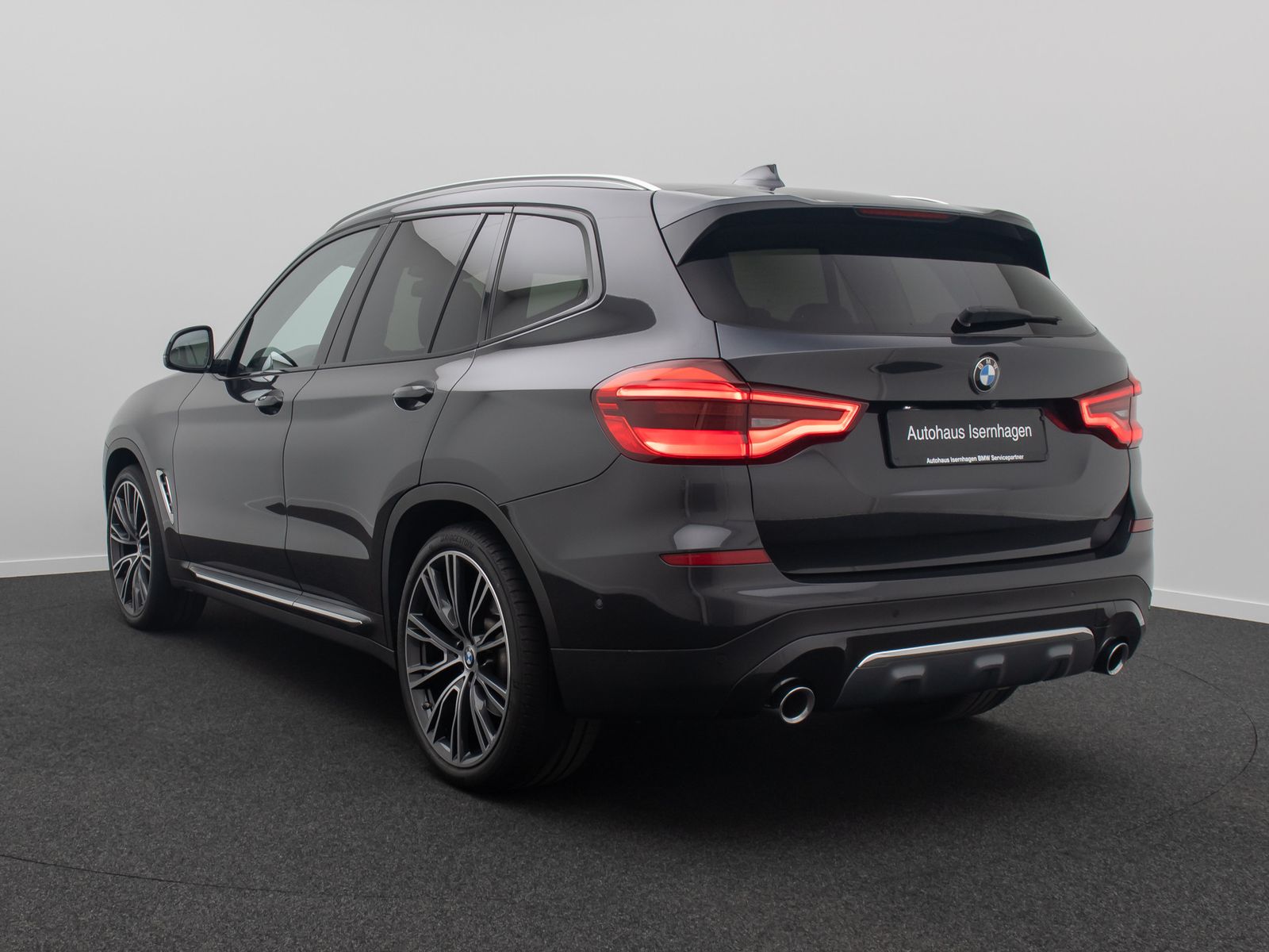 Fahrzeugabbildung BMW X3 xD30i Luxury Line AHK Panorama HUD DAB 21Zoll