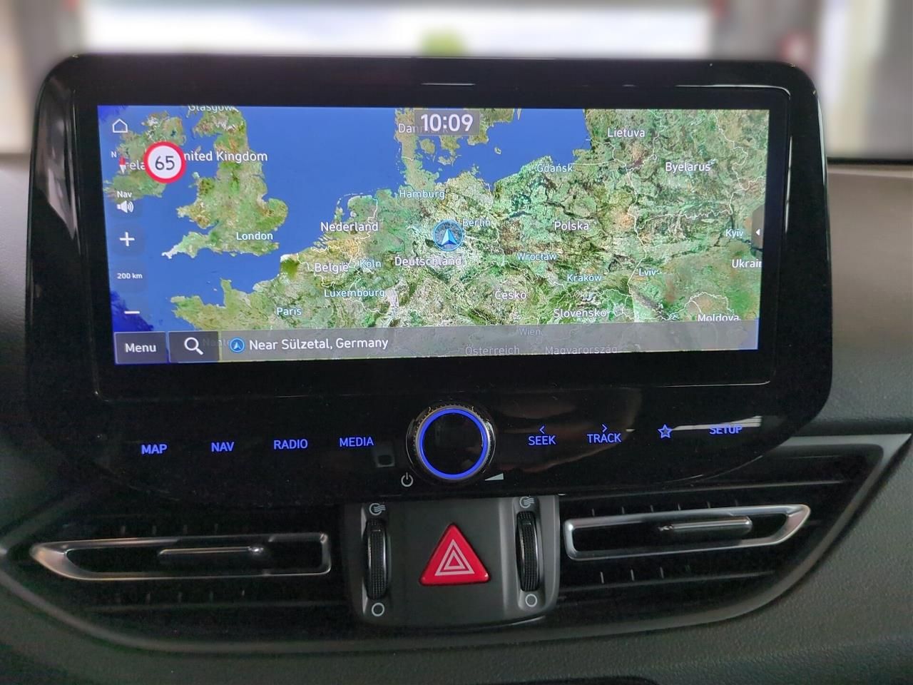 Fahrzeugabbildung Hyundai i30 1.5T Aut. ADVANTAGE LED*CARPL*SHZ*LHZ*KAM*2Z