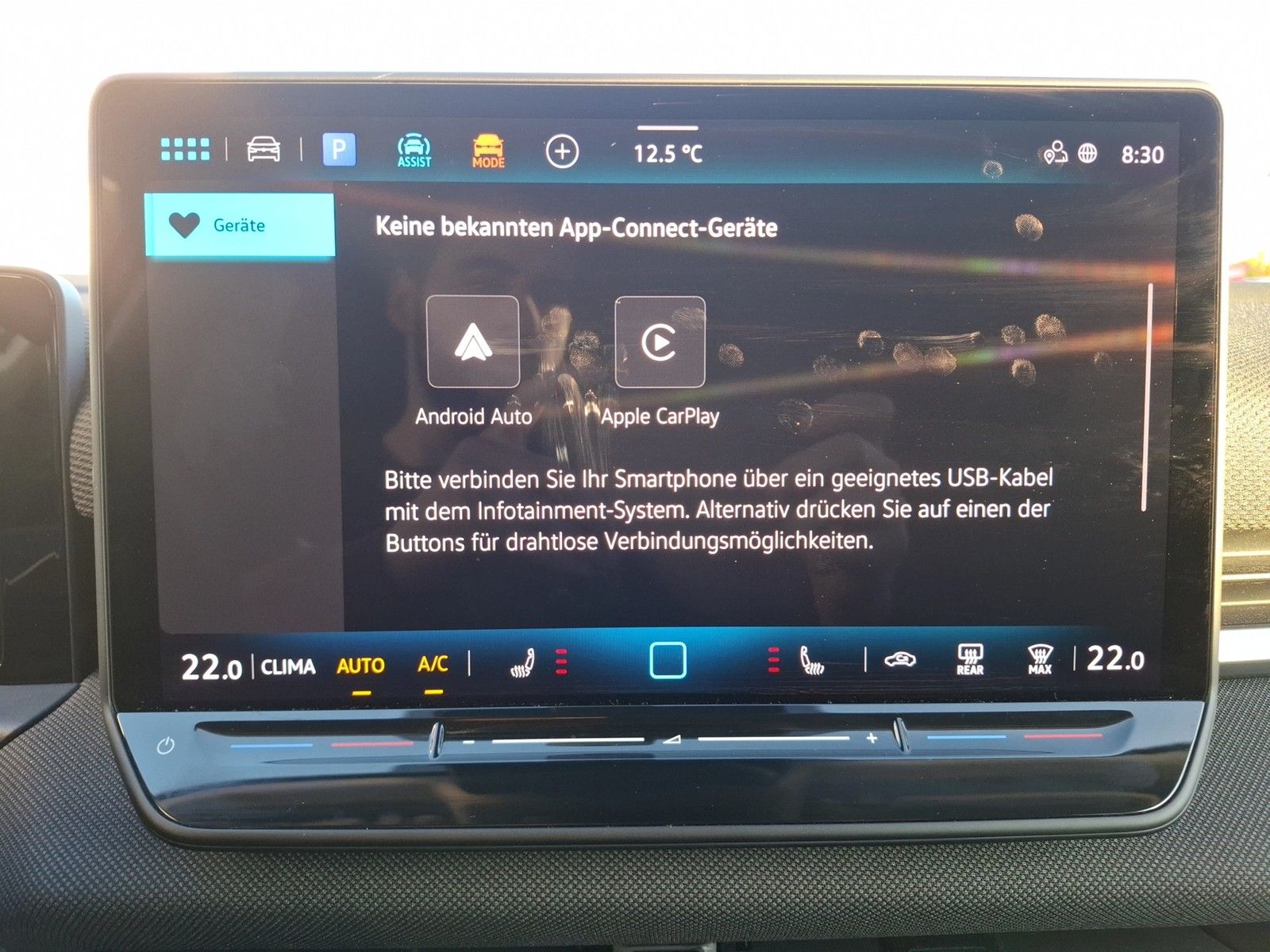 Fahrzeugabbildung Volkswagen T-Roc eTSI  Life DSG LEDplus Navi AID ACC RFK SH