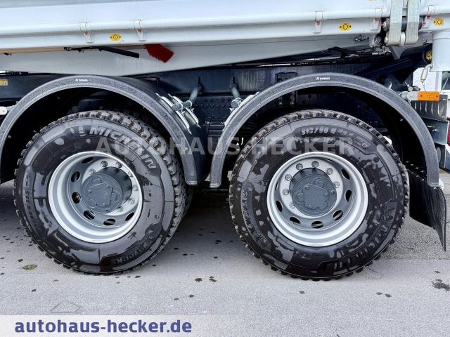 Iveco X-Way AD300X50Z HR OFF