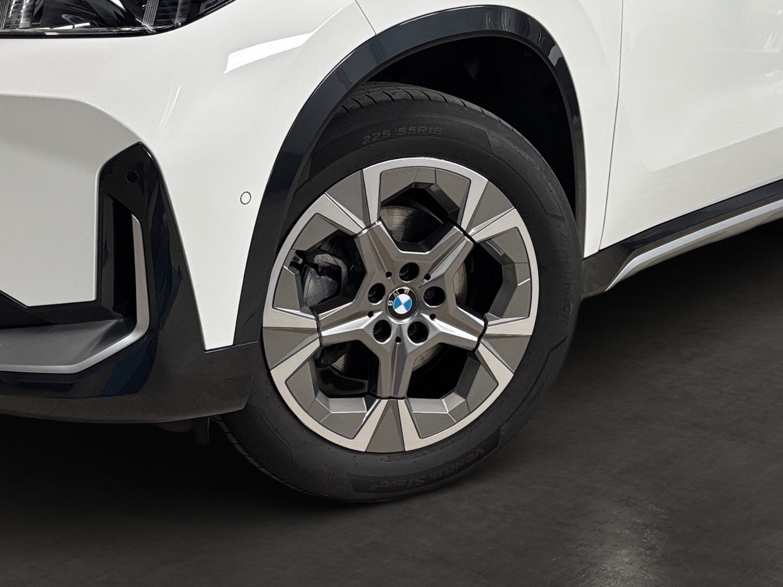 BMW X1 20 d xDrive xLine -- AHK/ ACC/ DrivingPlus foto 8