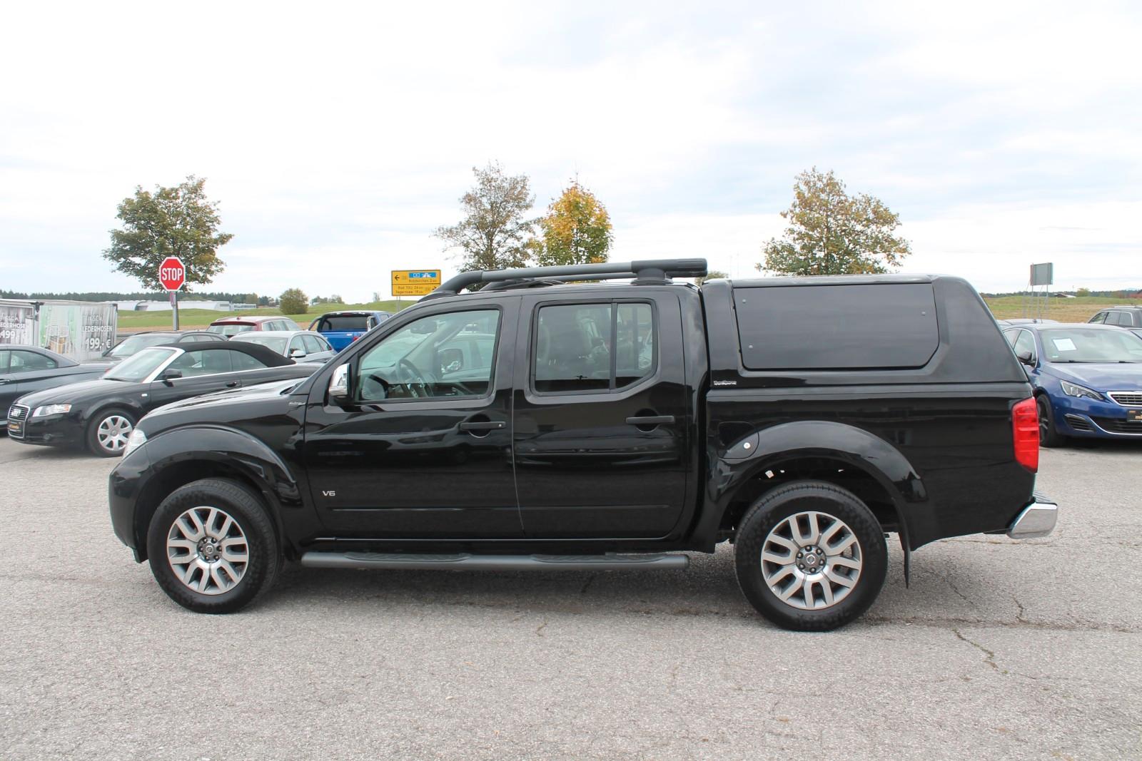 Nissan Navara LE Double Cab 3.0 dCi V6 231 ch BVA 4x4 / 112 021 km / Hardtop / Toit ouvrant / Bose / Cuir / Caméra de recul