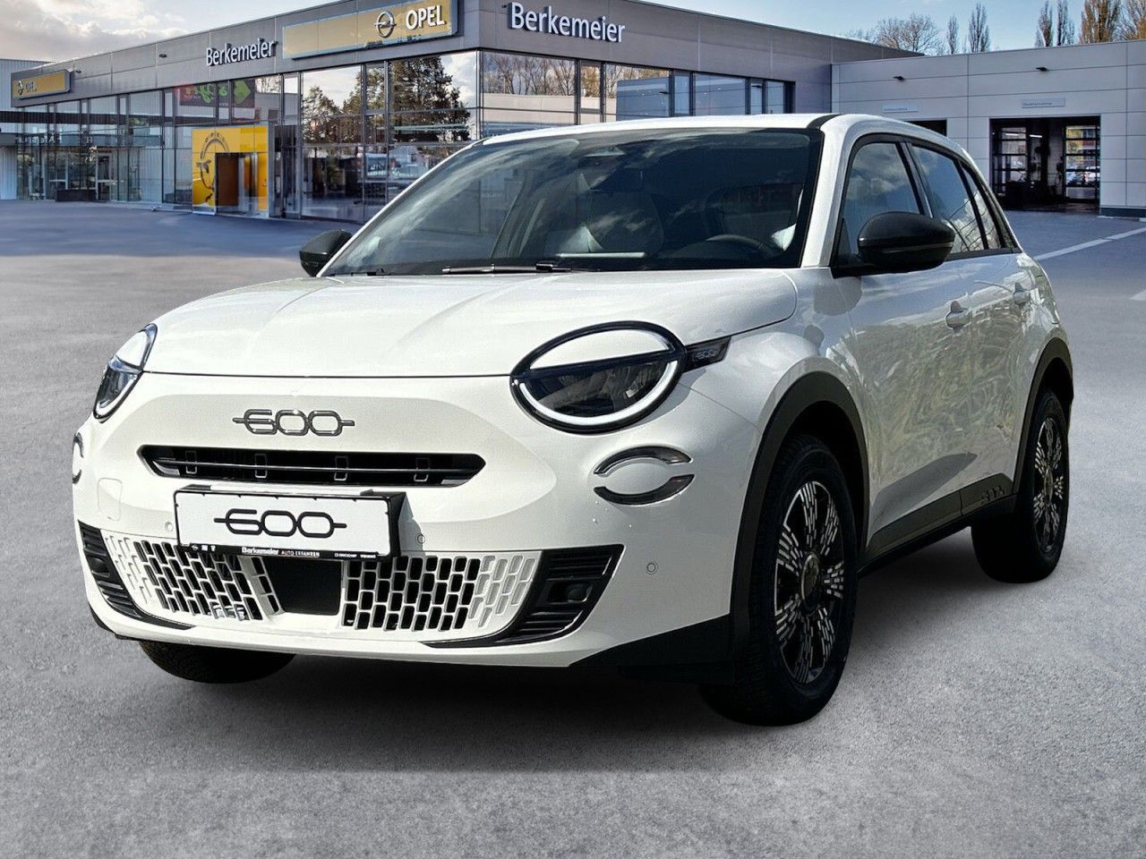 Fiat 600 Hybrid Business Edition imagem 2