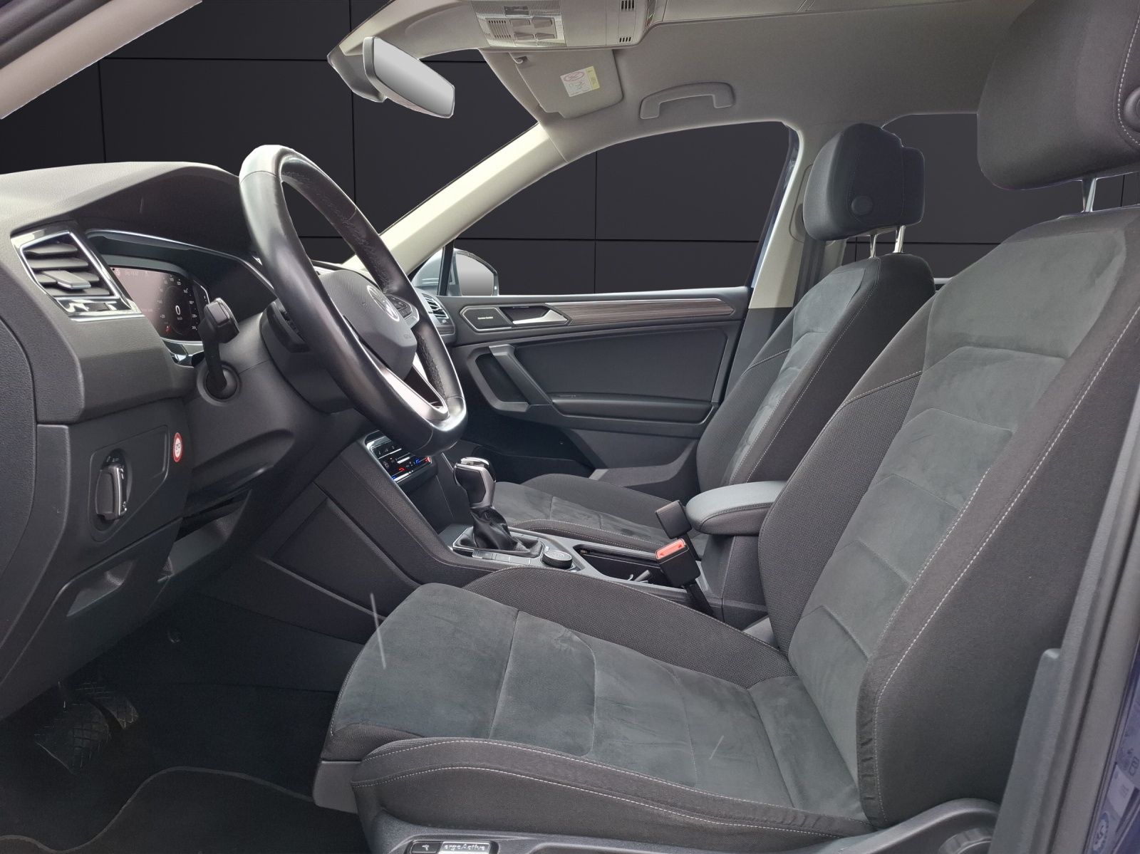 Fahrzeugabbildung Volkswagen Tiguan Allspace TDI Elegance DSG 4M Standhzg. Ma