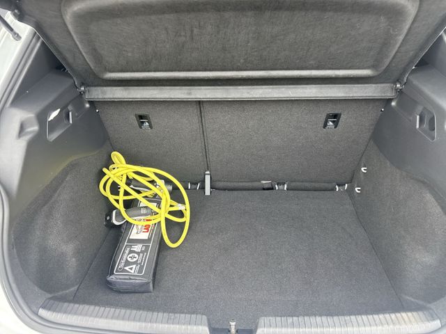 Born 60kW/h *Panorama+Navi+HeadUp+360 Kamera+ACC