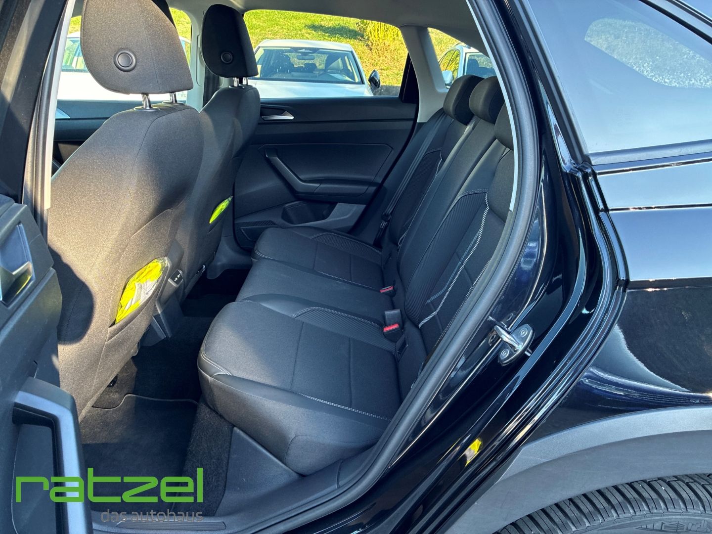 Fahrzeugabbildung Volkswagen Taigo Style 1.0 TSI DSG Navi AHK IQ Light Kamera