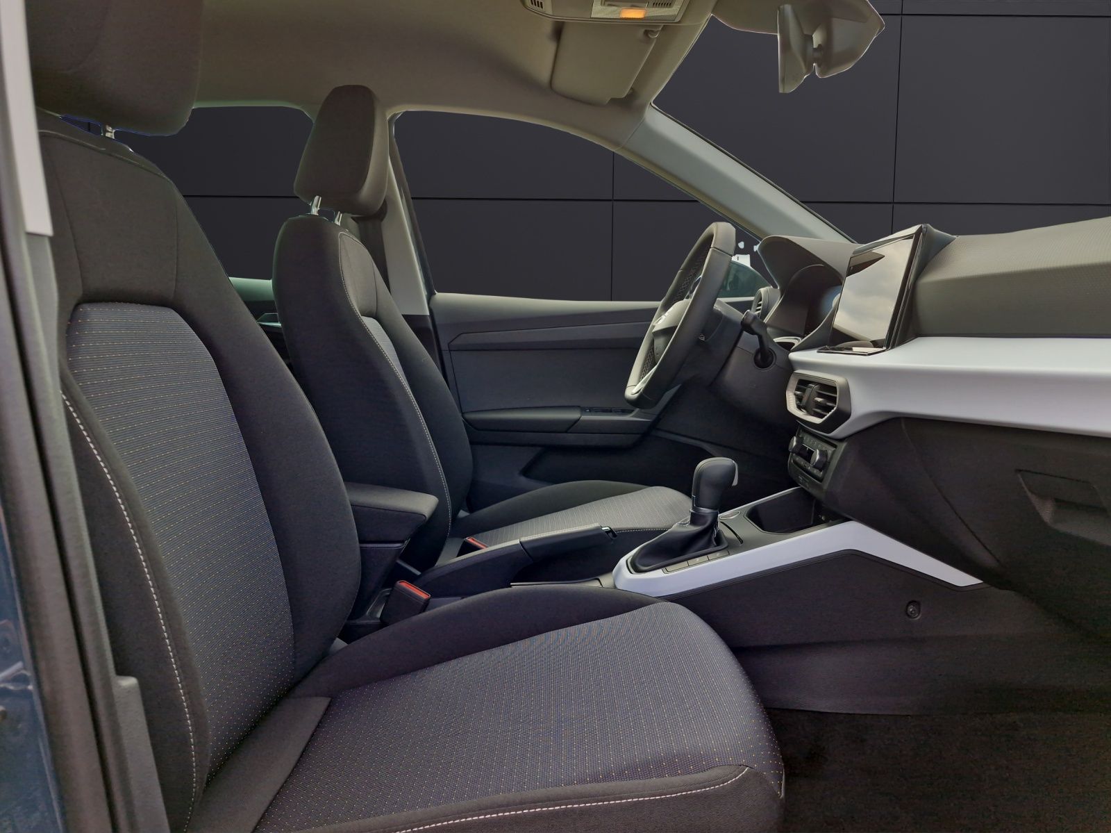 Fahrzeugabbildung SEAT Arona Road Edition 1.0 TSI DSG AHZ KLIMA