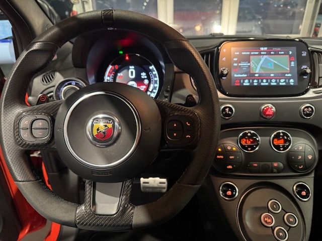 Fahrzeugabbildung Abarth 695 Autom. Beats Navi Carplay PDC