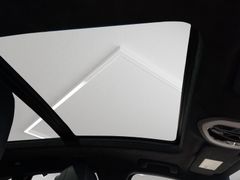 PORSCHE Macan Turbo Lenkradhz. | Panorama | Kamera