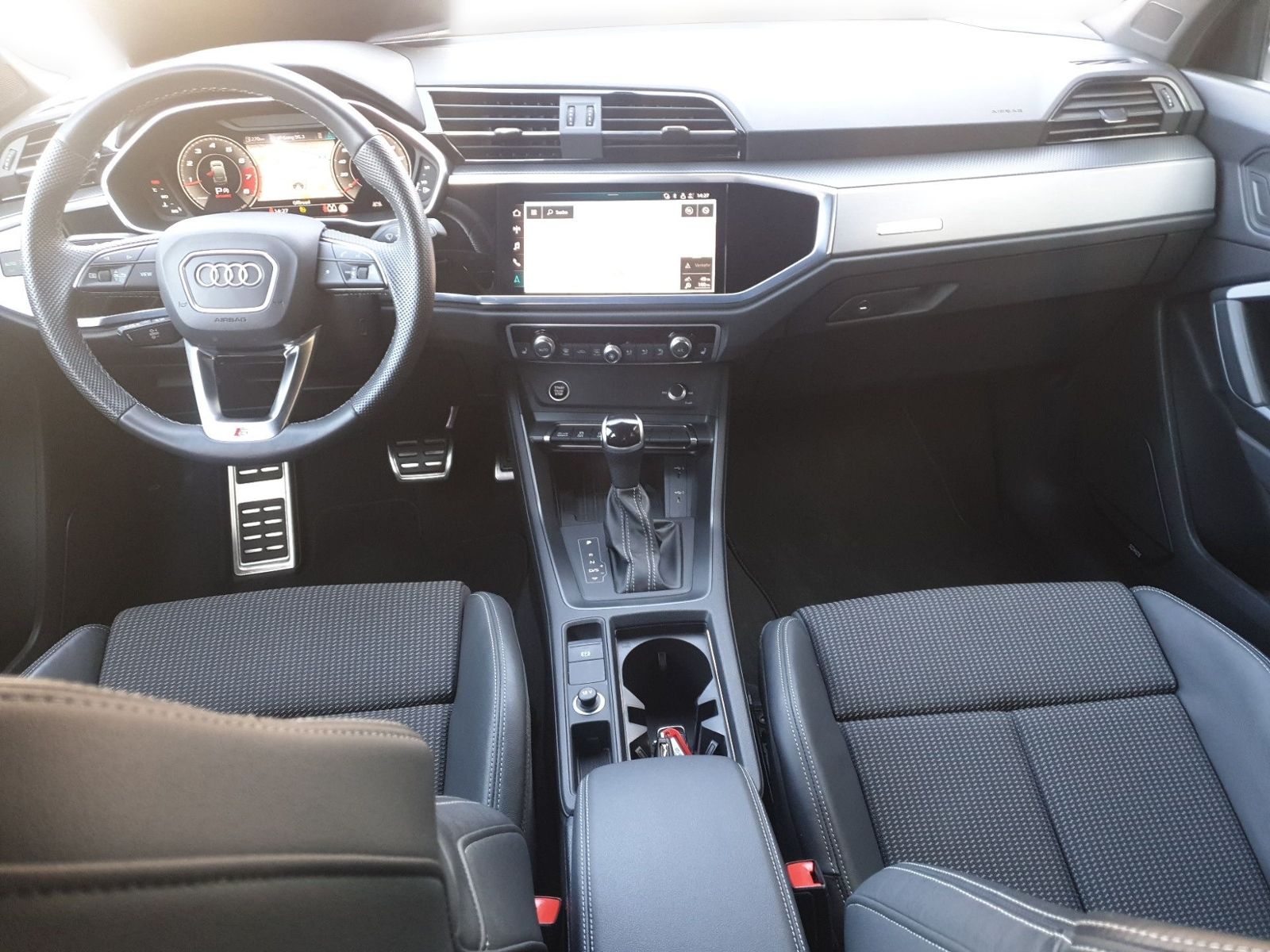 Audi Q3 Sportback 35 TFSI S tronic S LINE +AHK +SONOS foto 10