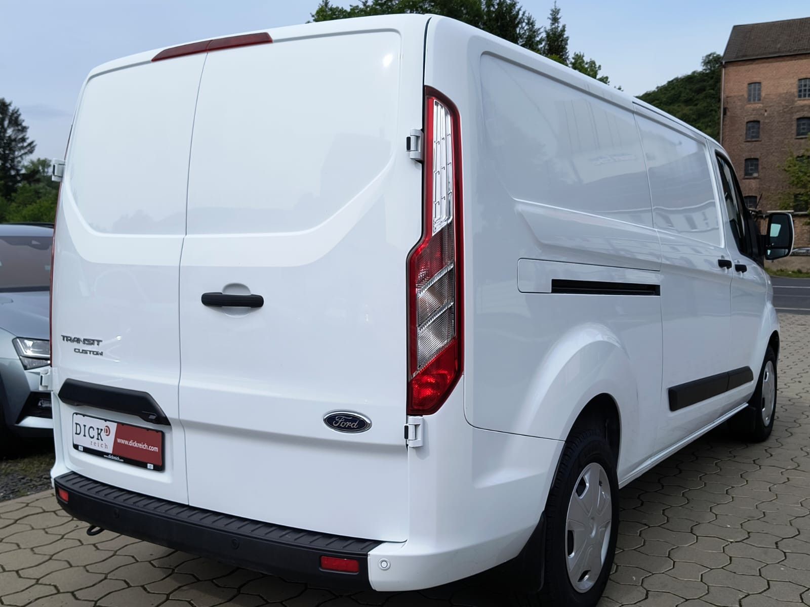 Fahrzeugabbildung Ford Transit Custom 320 L2 TEMP/NAVI/KAM/KLIMA/HOLZ