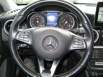Mercedes CLA 200 - 8
