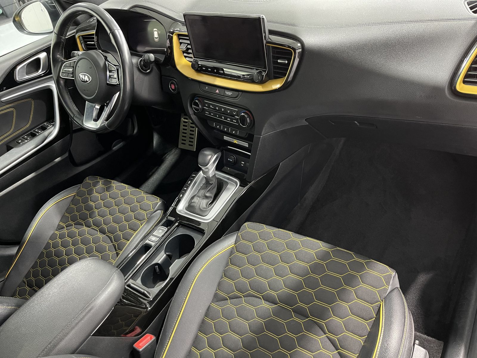 Fahrzeugabbildung Kia XCeed Launch Edition 1.4 GDI*LED*Leder*Cam*Navi*