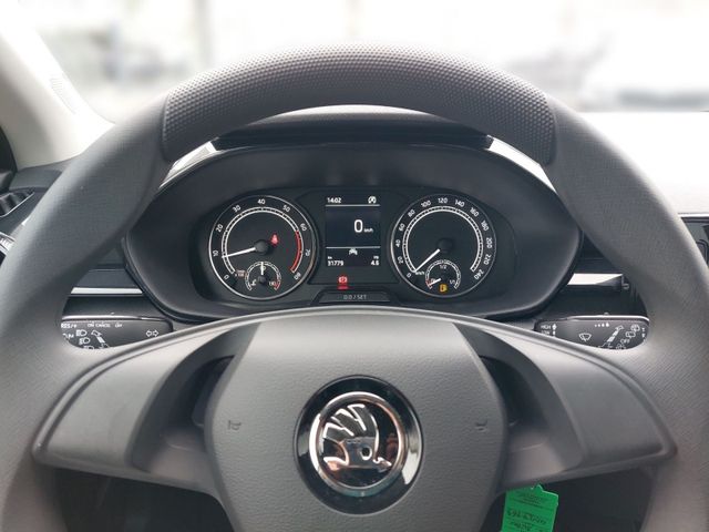 Fabia 1,0TSI Active +KAMERA+LED+ACC+CARECONNECT+