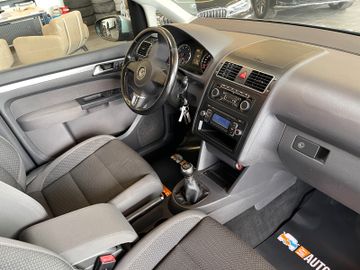 Volkswagen Touran Comfortline *7.SITZER*TEMPOMAT*KLIMA*AHK*