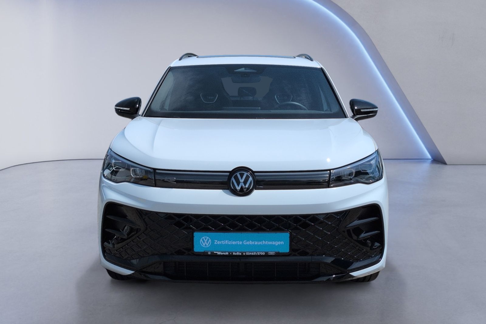 Tiguan R-Line 1.5 eTSI DSG AHK+PANO+BlackStyle+