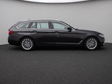Fahrzeugabbildung BMW 530e xD Luxury Line Kamera Laser HUD H/K Komfort