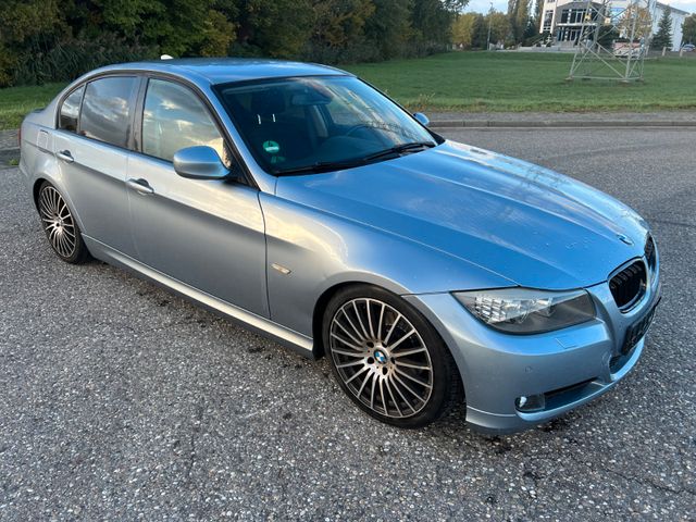 BMW 320i *limo*Navi*Scheckheft gepflegt*