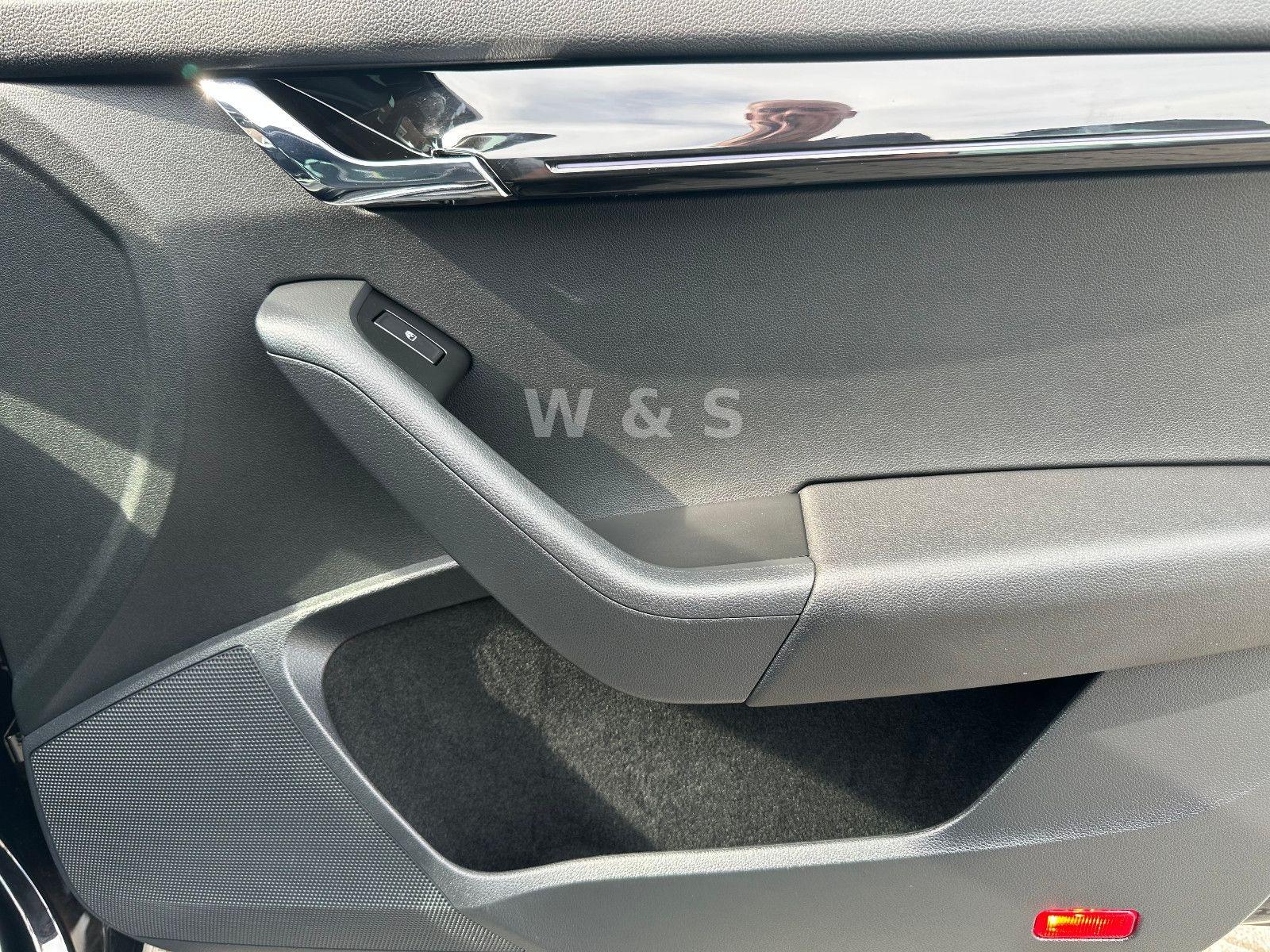 Skoda Octavia Combi RS 245 PS*DSG*LED*APPLE-CAR*
