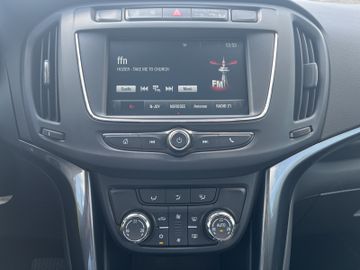 Opel Zafira C 2.0 CDTI LED+2xKlima+LM+PDC+DynLicht