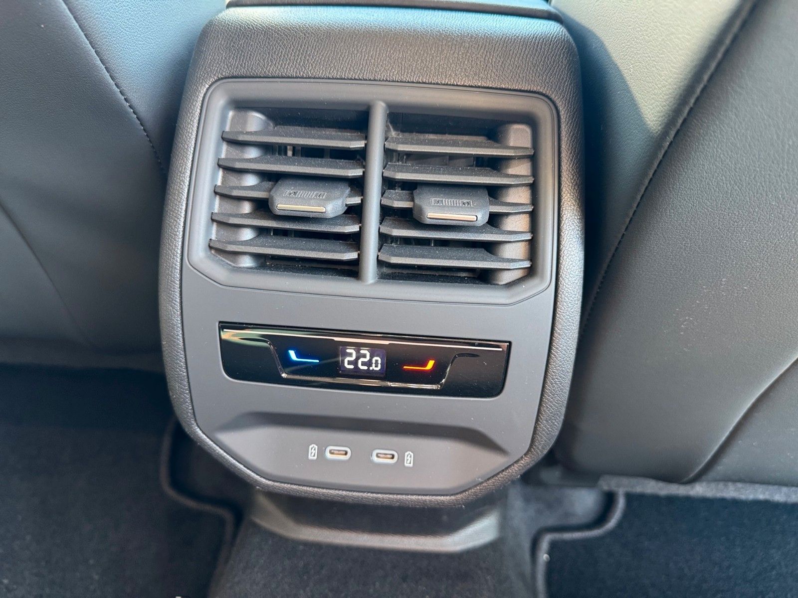 Fahrzeugabbildung SEAT Leon Sportstourer FR-Line 2.0 TDI
