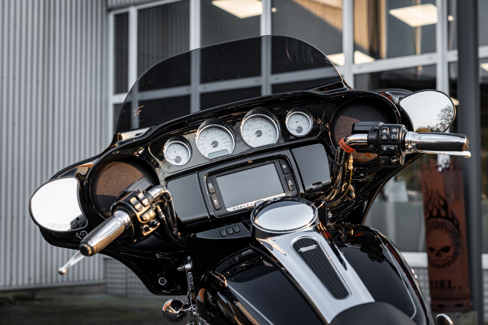 Fahrzeugabbildung Harley-Davidson Harley-Davidson STREET GLIDE SPECIAL FLHXS
