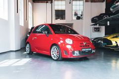 Fahrzeugabbildung Fiat Abarth 695 Tributo Ferrari *LIMITED / CARBON*