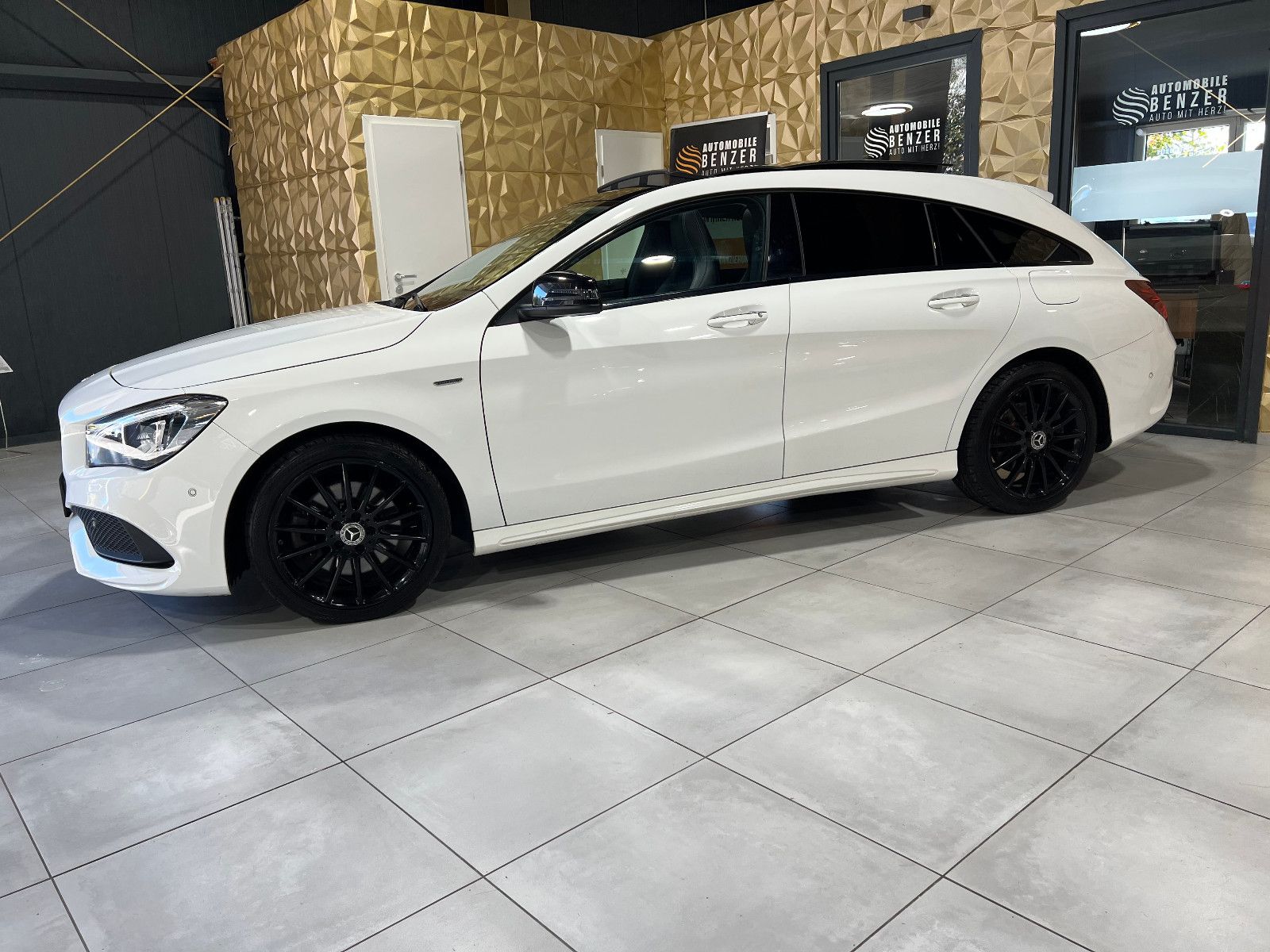 Fahrzeugabbildung Mercedes-Benz CLA 250 4Matic/SB/EDITION//AMG//PANO/KAMERA//LED