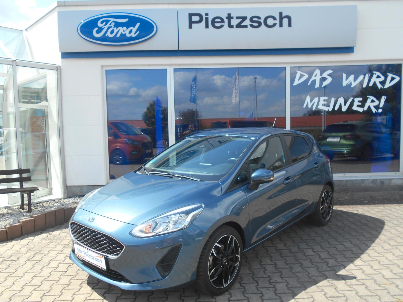 Ford Fiesta Cool & Connect 5-Türer mit 17" Aluflegen