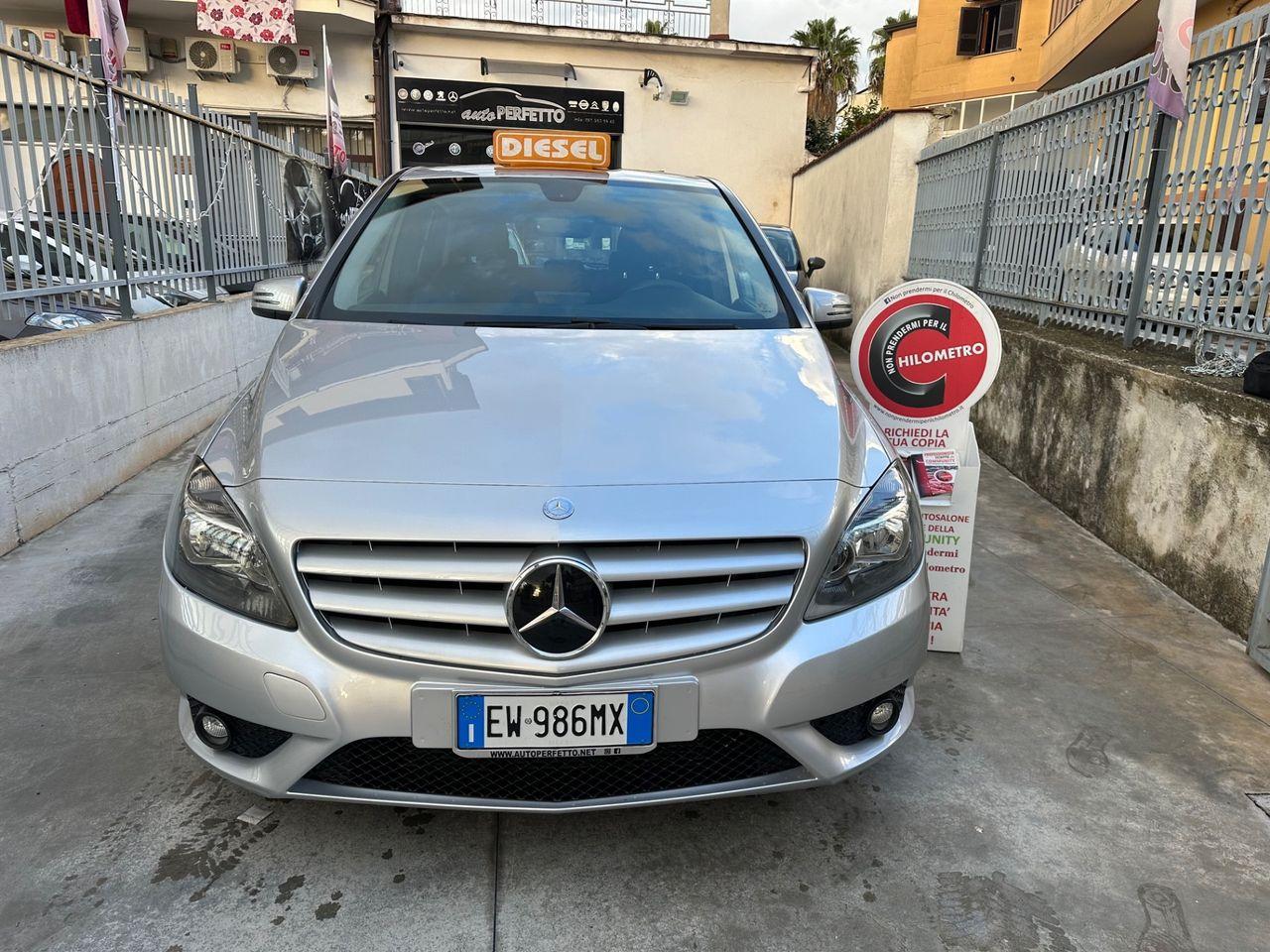 Mercedes-Benz B 180