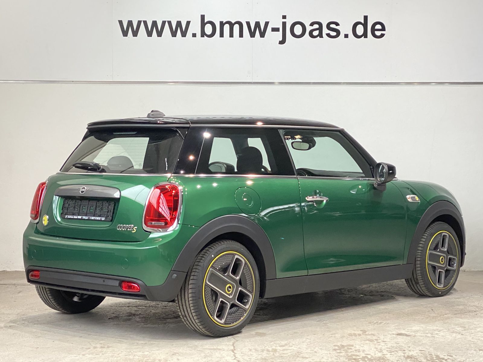 Fahrzeugabbildung MINI Cooper SE 97% Batterieleistung Head-Up Harman Ka