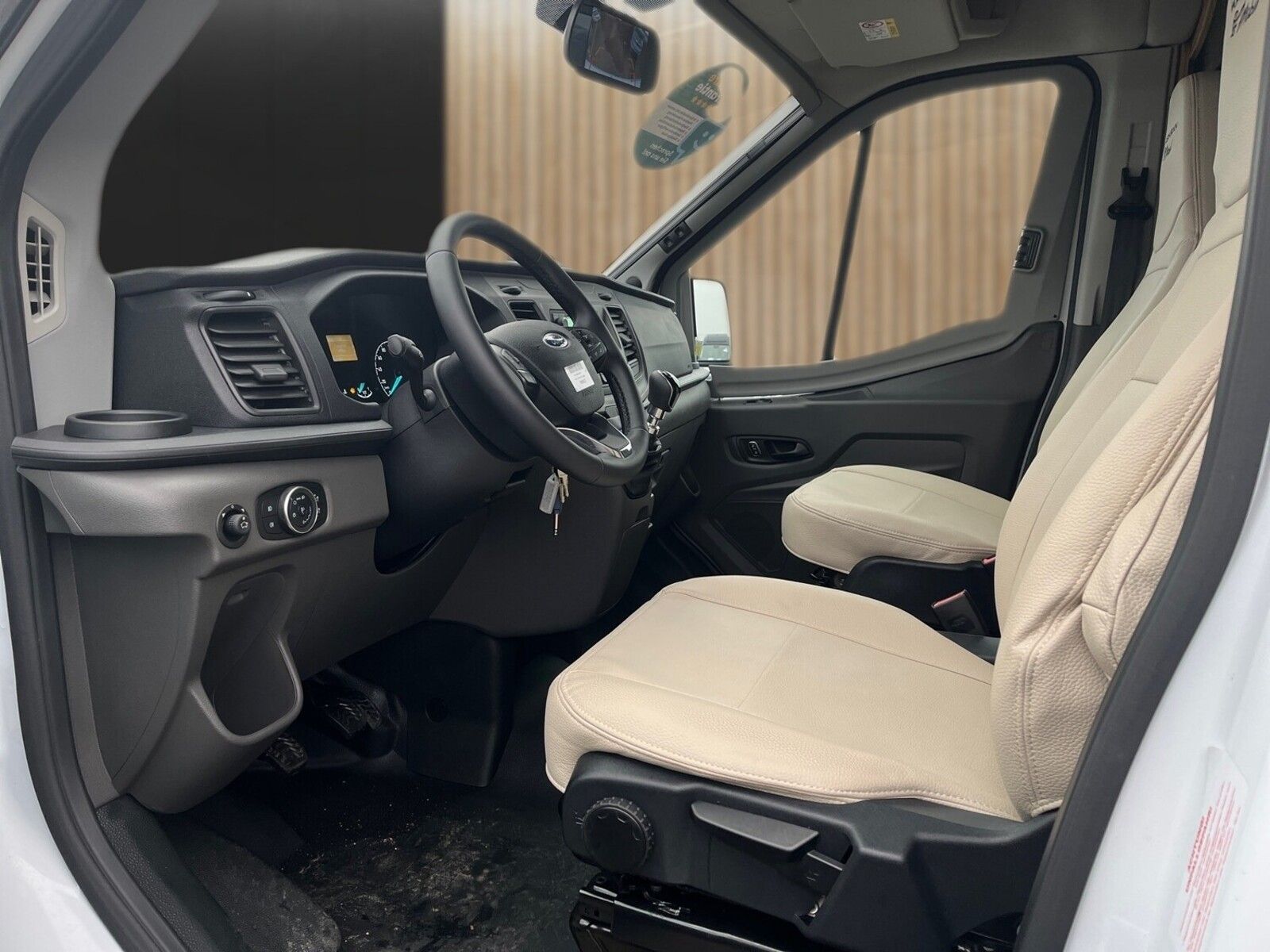 Fahrzeugabbildung Karmann Dexter 4x4 DE 560 AW Allrad, Alufelgen, RFK TZ