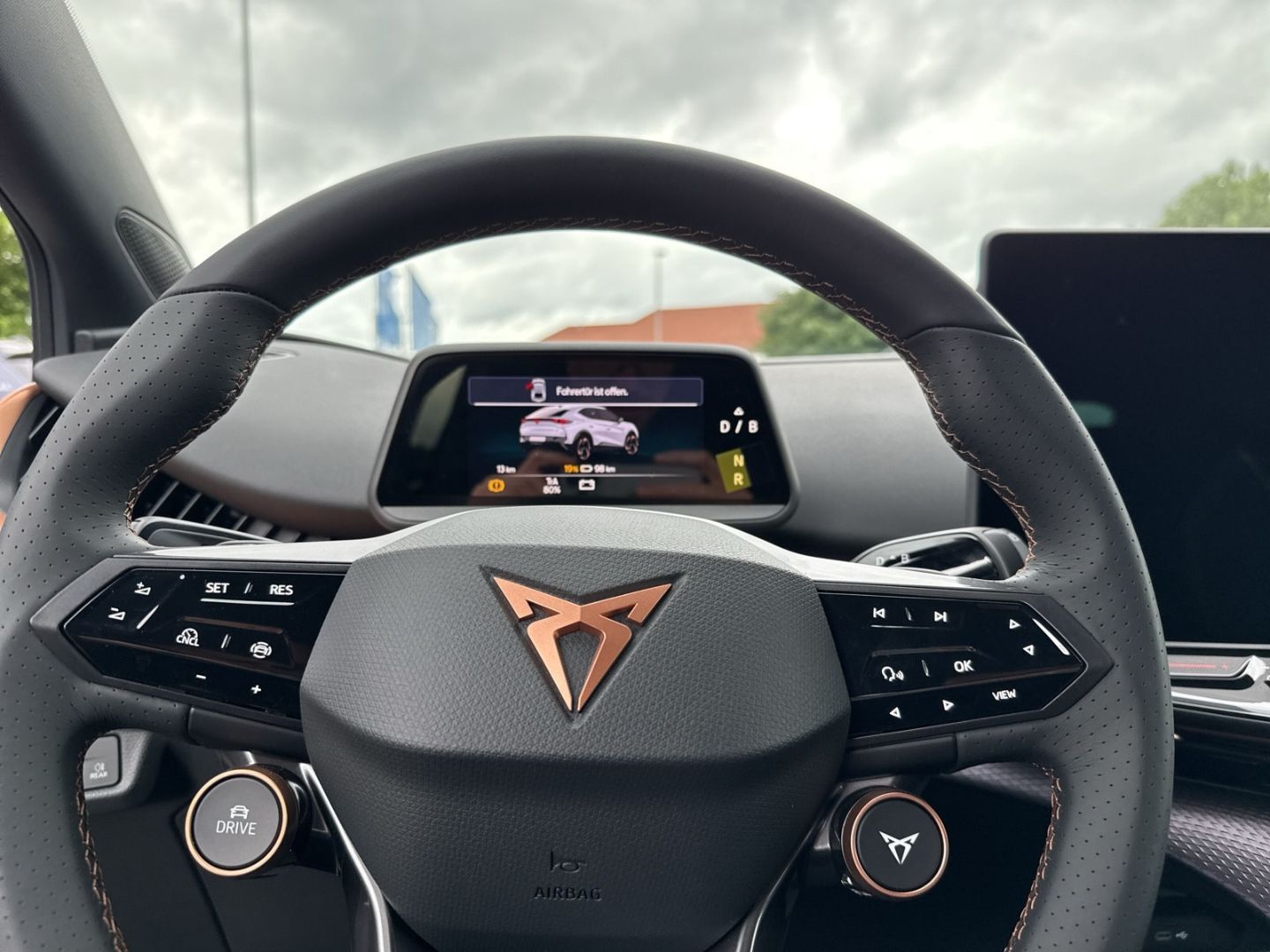 Cupra Tavascan - Bild 14