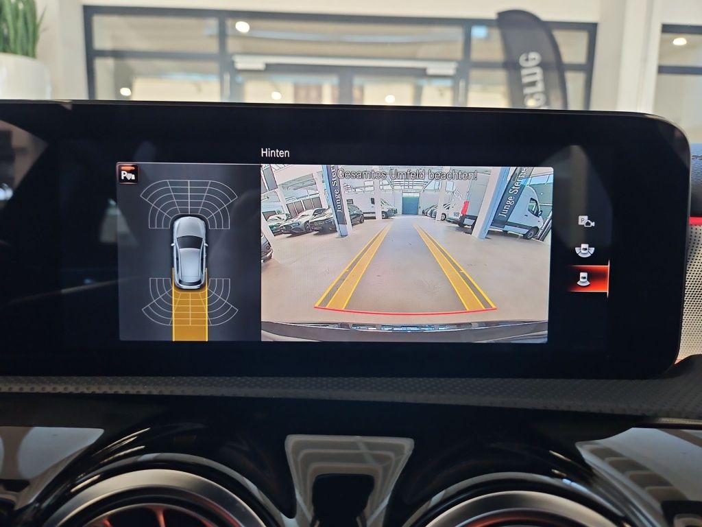 Fahrzeugabbildung Mercedes-Benz A 250 e AMG Night Navi HUD LED Sound SHZ Sport
