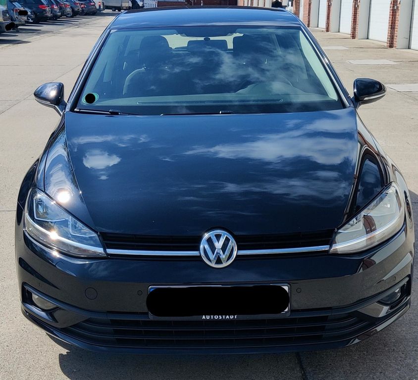 Image of Volkswagen Golf