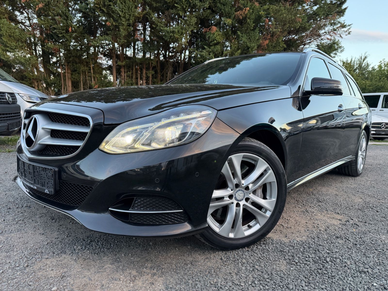 Mercedes-Benz E350 BlueTec 4Matic/Leder/AHK/Massage/LED/Kamera