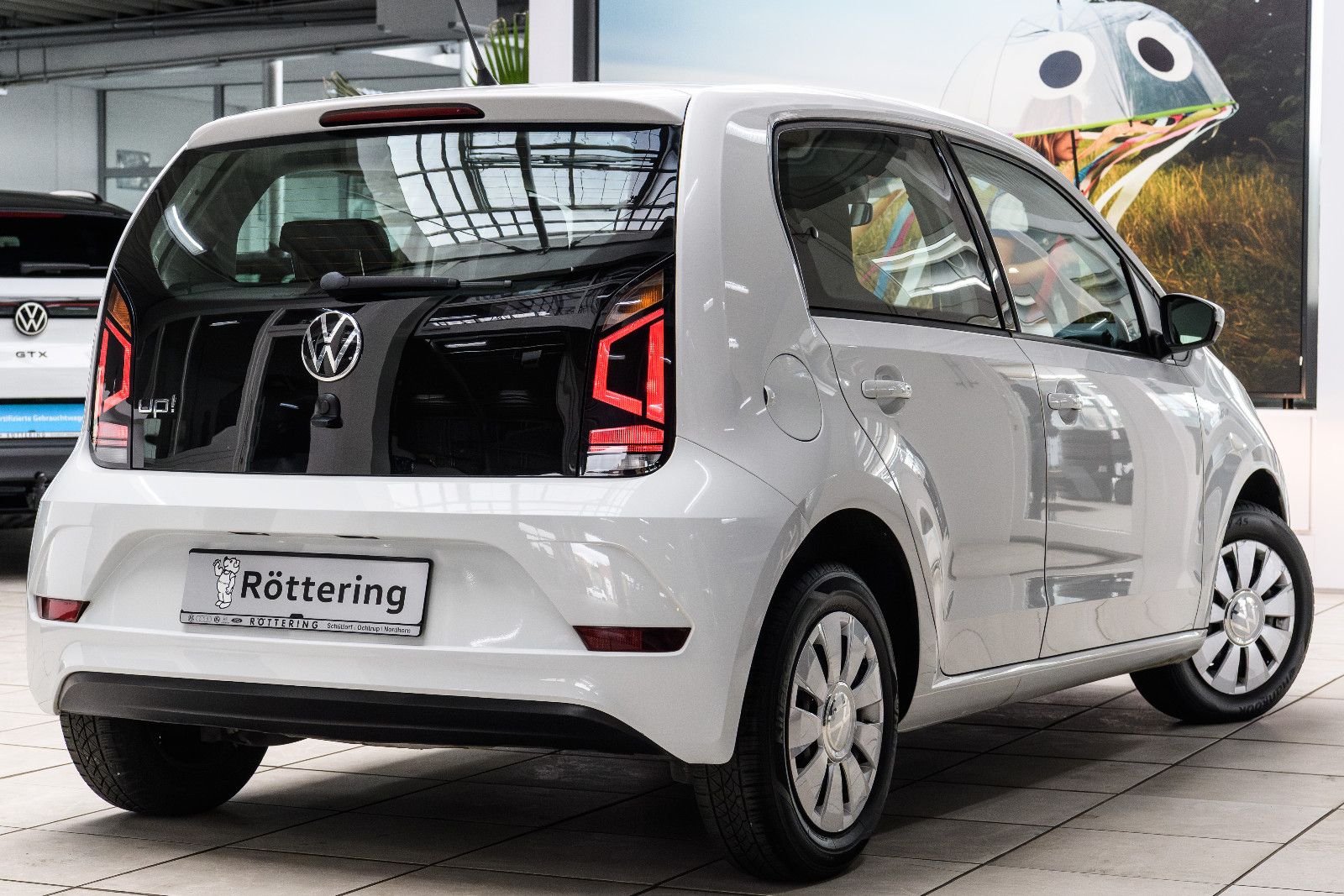 Fahrzeugabbildung Volkswagen up! 1.0l 48kw +4-türig + Maps & More + GJReifen