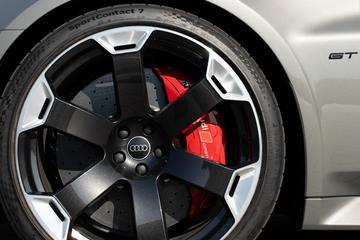 2025 AUDI RS6 — миниатюра 17