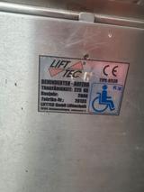 Volkswagen Aufzug für Behinderte - gebrauchte VW Caddy aus dem Jahr 2000