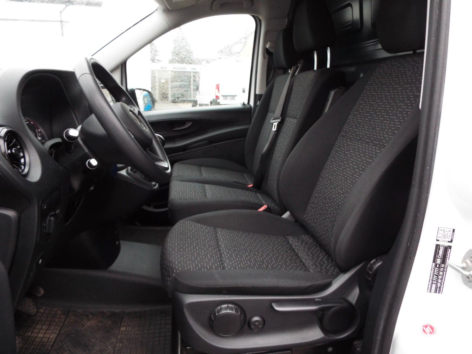 Mercedes-Benz Vito 114 CDI EXTRALANG, NAVI-AHK- BOTTREGAL foto 15