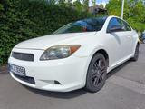 Toyota Scion TC - Toyota Yaris: Coupe