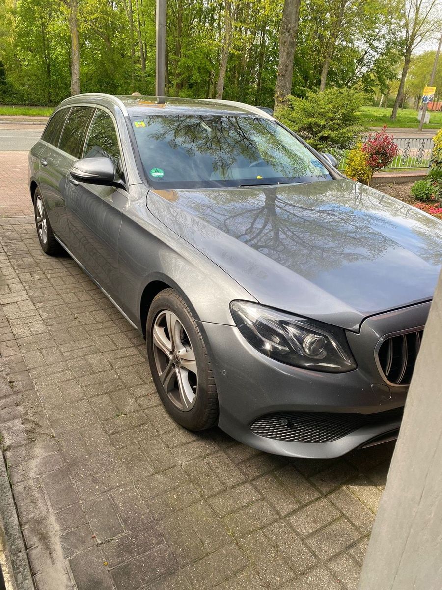 MERCEDES-BENZ Mercedes Benz E-Klasse 220 d