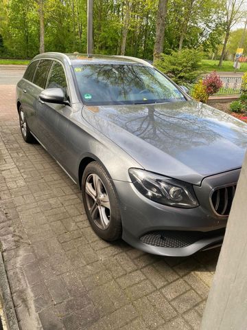 MERCEDES-BENZ Mercedes Benz E-Klasse 220 d
