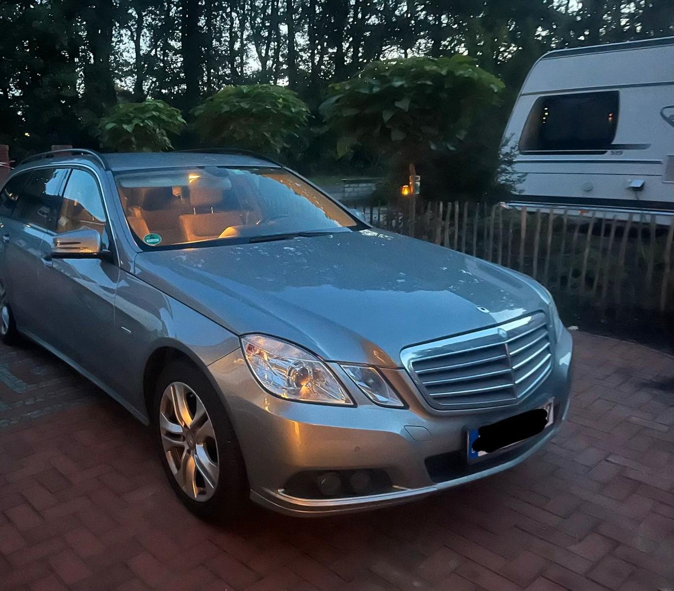 Mercedes-Benz E 220