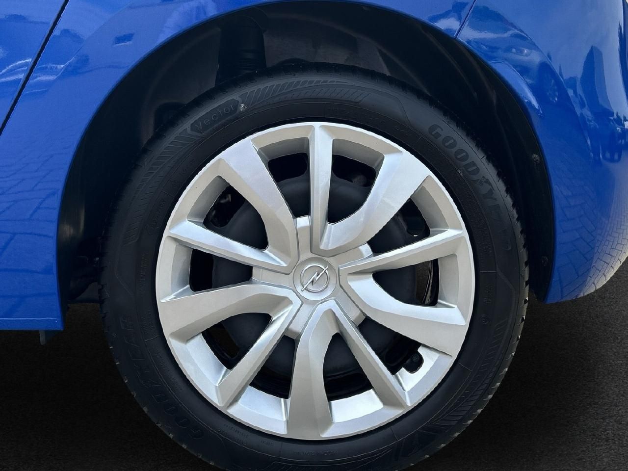 Fahrzeugabbildung Opel Corsa F Edition
