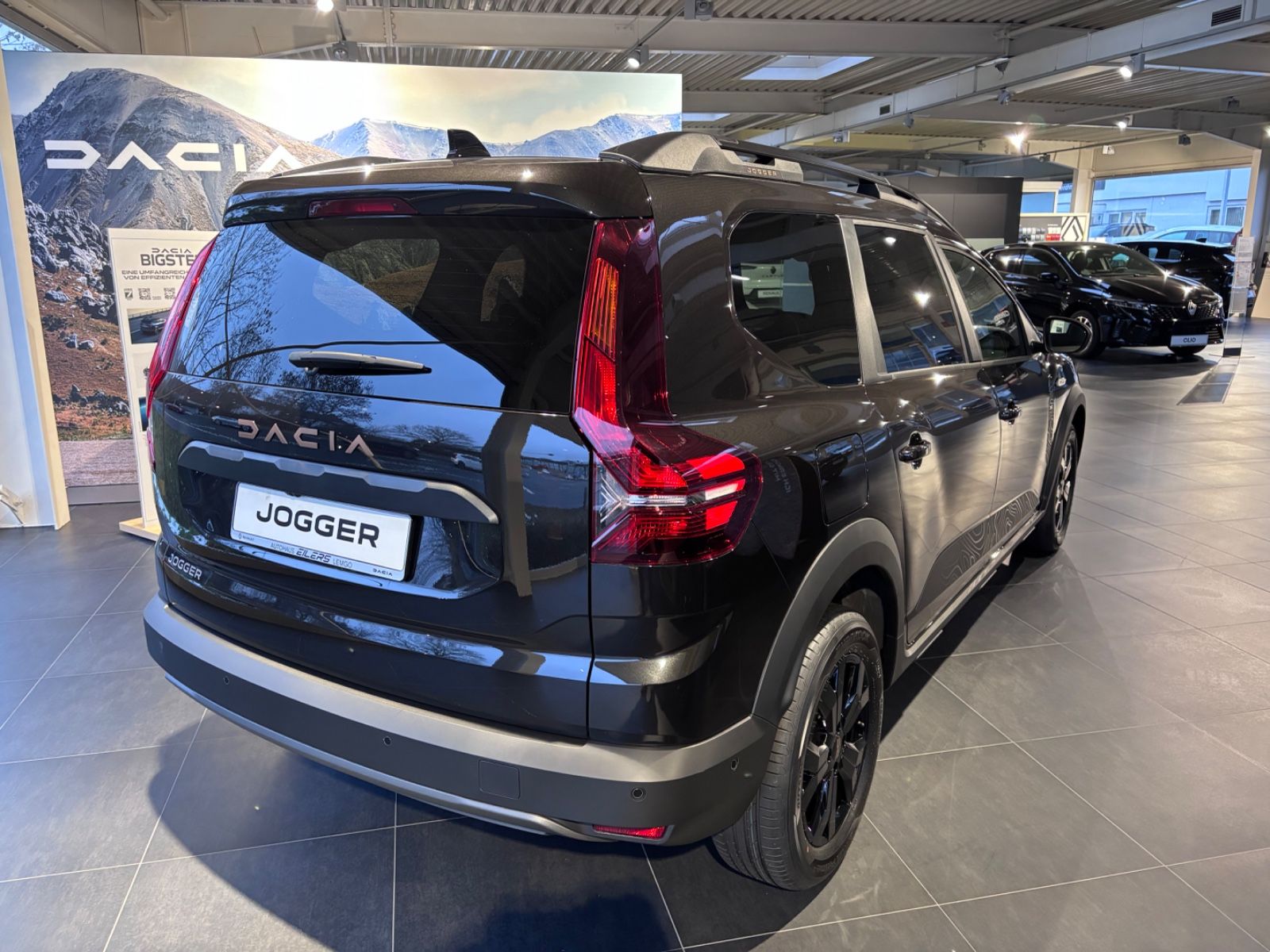 Fahrzeugabbildung Dacia Jogger Extreme TCe110 inkl. Winterkomplett Räder