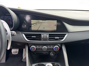Alfa Romeo Giulia Veloce Q4 2.0 Turbo 16V Kam.+KeyLess+SHZ