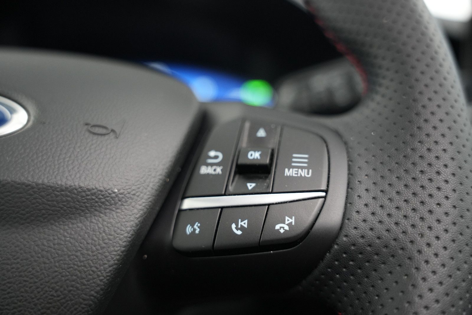 Fahrzeugabbildung Ford Kuga *ST-Line X*Panorama*HUD*Kamera*PlugInHybrid