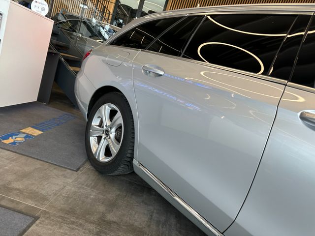 MYAUTOCENTER – Gebraucht- und Jahreswagen mit Werkstattservice in Pfaffenhofen Mercedes-Benz E 220 *AVANTGARDE*ACC*TotWinkel*SpurHT*2-ZONEN*