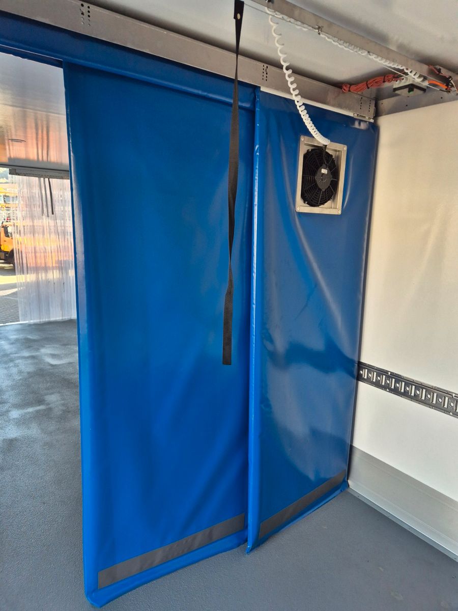 Fahrzeugabbildung Iveco Eurocargo ML160E28/P Carrier Supra 1250 LBW Tür